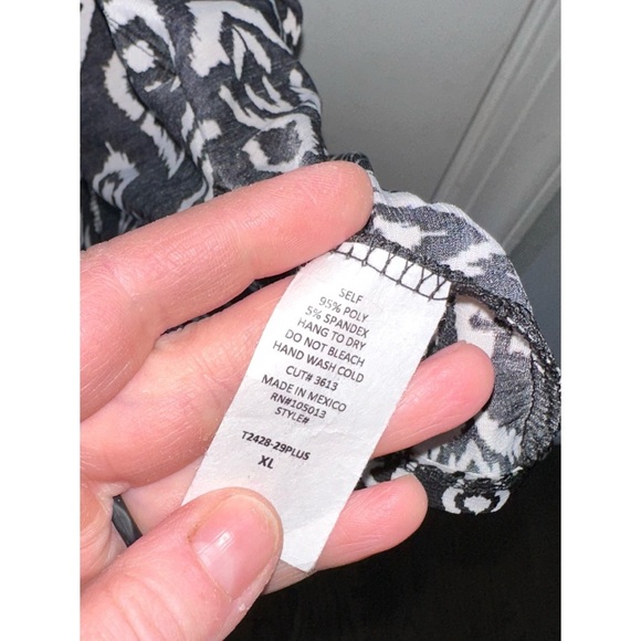 Dear Scarlett Diamond Elegance Gabby Cardigan - Picture 8 of 8